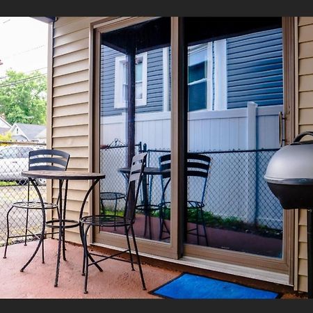 Great 2 Bedroom Condo,Free Parking,Easy Commute. Irvington Εξωτερικό φωτογραφία